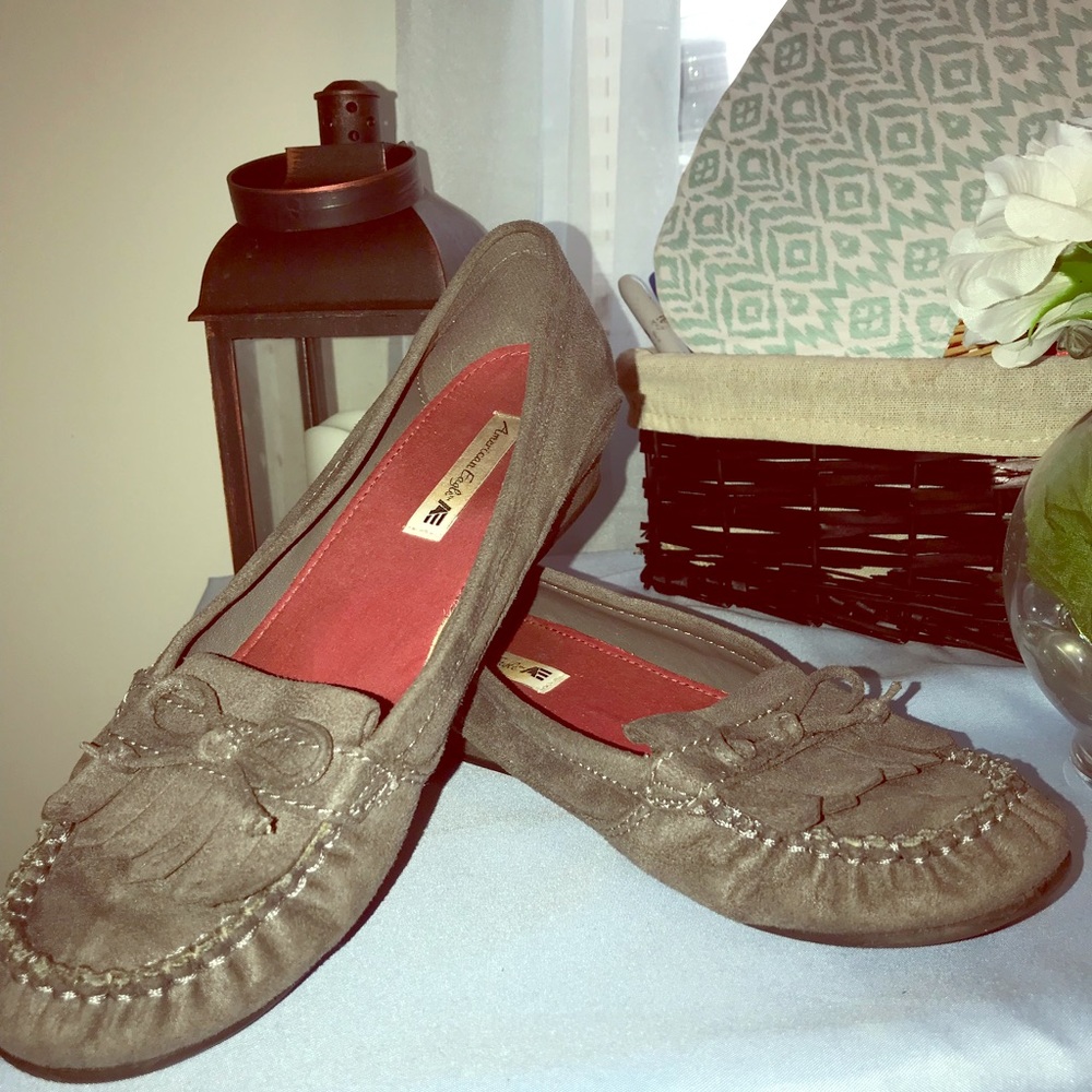 American Eagle grey soft suede loafer